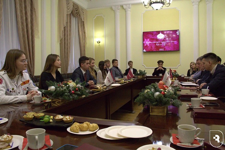 «Поколение R»