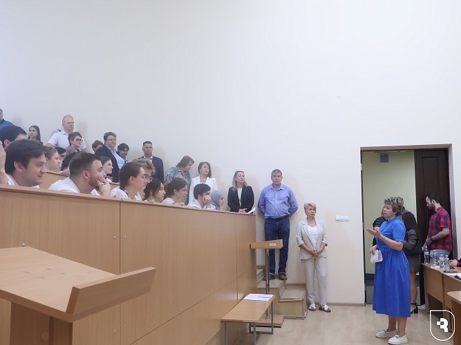 Представители районов Саратовской области провели встречу с выпускниками СГМУ