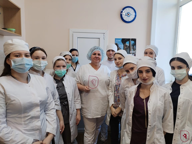 Встреча выпускников направления «Сестринское дело» с ведущими специалистами клиники НИИТОН СГМУ