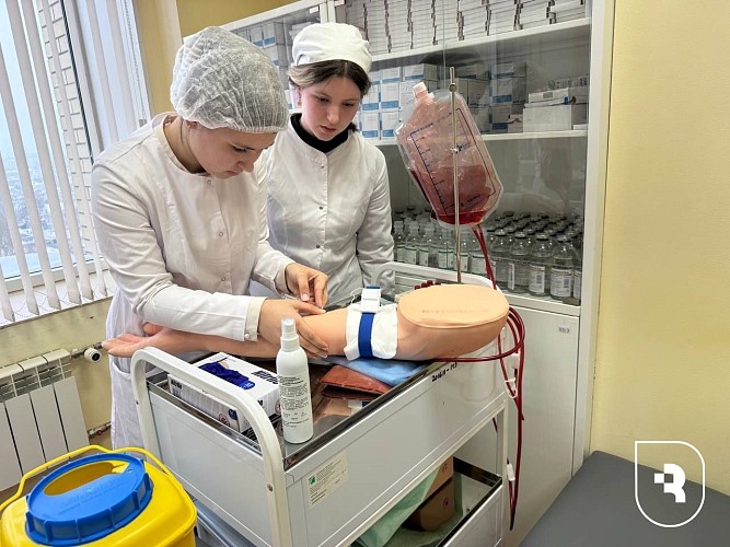 В Предуниверсарии СГМУ прошла серия профориентационных занятий