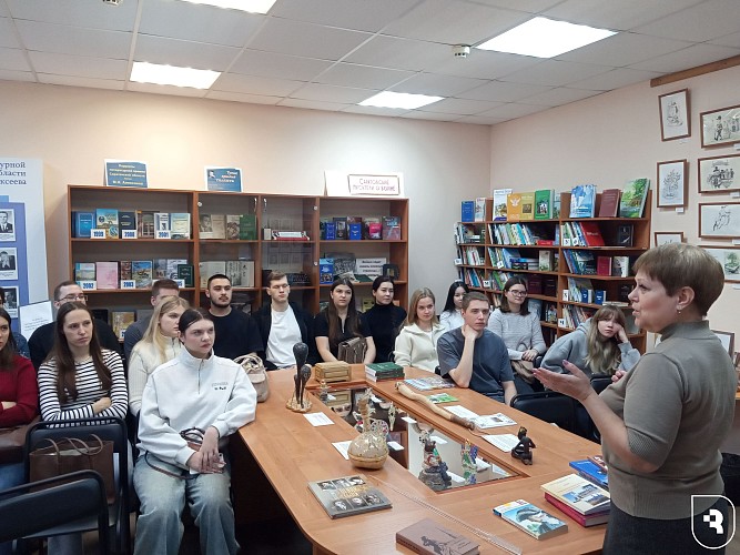 Студенты СГМУ посетили Литературный музей