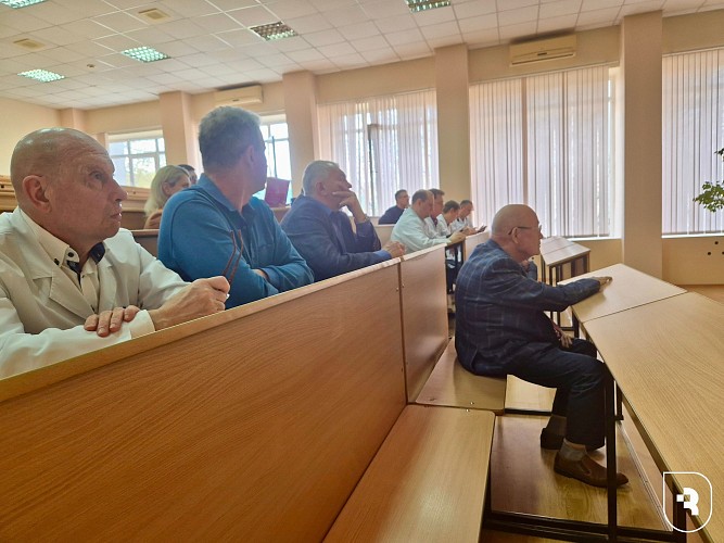 Урологи СГМУ представили инновационные методы лечения на заседании Саратовского областного научного общества урологов