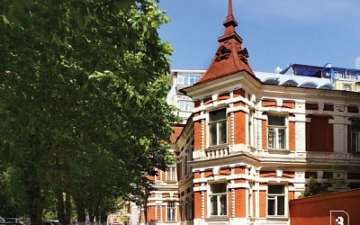 Врачи Саратовского медуниверситета спасли пациента от тотального облысения