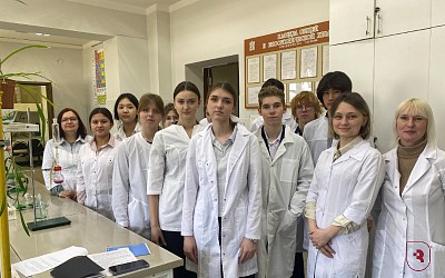 Обучающиеся Предуниверсария СГМУ освоили химические опыты с углеводородами