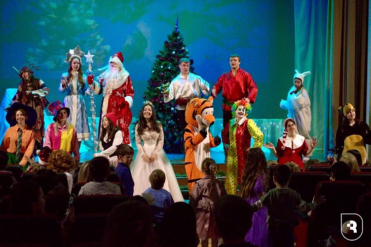 Новогодний утренник для сотрудников СГМУ и их детей 