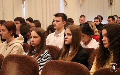 Жизни и служение в истории русской культуры