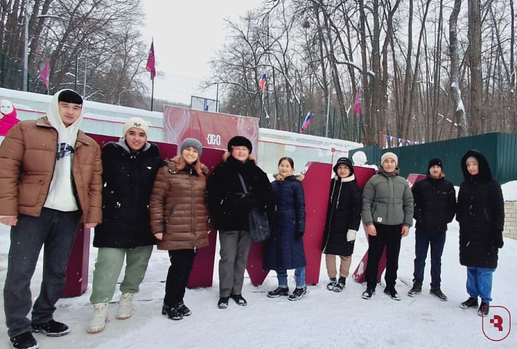 Кураторский час о русских традициях