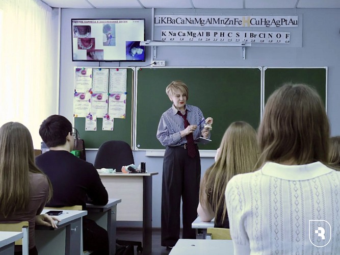 Саратовский медуниверситет продолжает знакомить школьников с медициной 