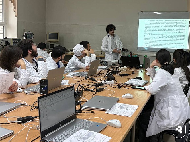 Кураторский час на тему «Этический кодекс обучающихся медицине и фармации»