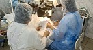 Врачи Саратовского медуниверситета избавили пациентку от птоза и хронической мигрени без швов и разрезов