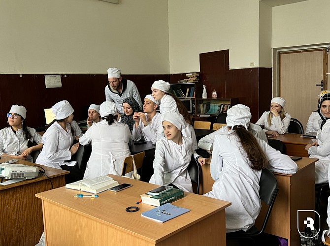 Кураторский час по случаю юбилея со дня рождения Николая Пирогова