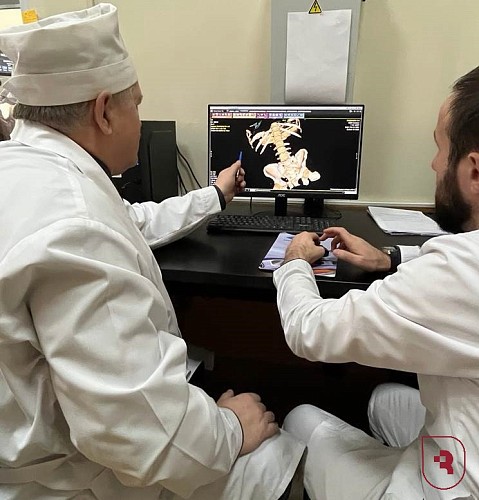 Нейрохирурги саратовского медуниверситета спасли бойца СВО от осколка в позвоночнике