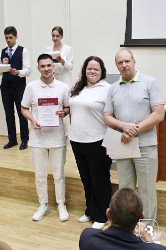Школу мастерства Саратовского медуниверситета закончили более 50 юных профессионала