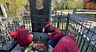 Обучающиеся и сотрудники СГМУ привели в порядок могилы основателей саратовской медицинской школы