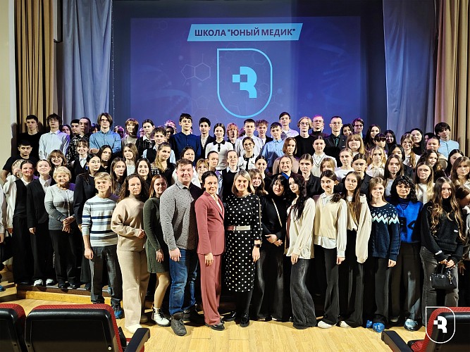 Занятие школы «Юный медик»